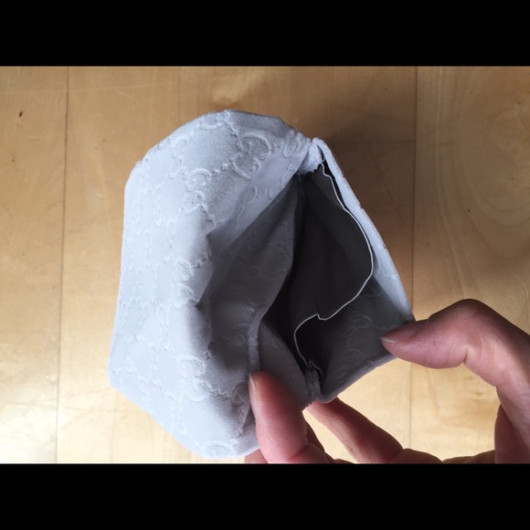 Gucci jewelry watch box with poncho/double pockets - Picture 3 of 3